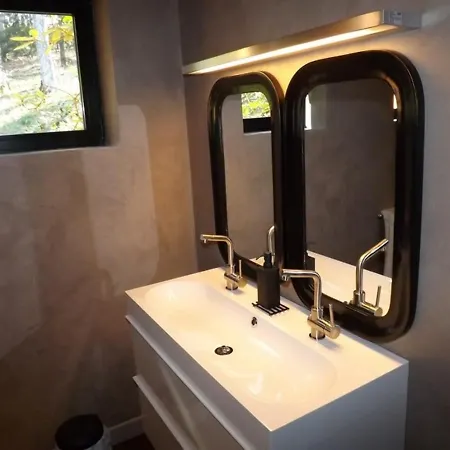 Maison Moderne Avec Piscine Privee Et Acces Lac, Draps Et Linge Fournis, Internet Inclus - Fr-1-742-245 Ferienhaus *